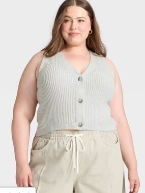 Universal Thread Women's Button-Front Sweater Vest Light Gray XXL